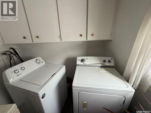 . Railway Avenue, Gladmar, SK - Indoor Photo Showing Laundry Room