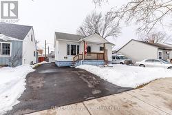 60 NELLES ROAD  Welland (Lincoln/Crowland), ON L3B 2P2