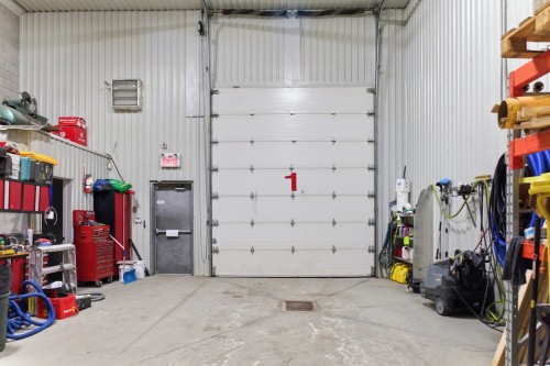Garage - 1-319 Ch. Industriel, Gatineau (Gatineau), QC - Indoor Photo Showing Garage