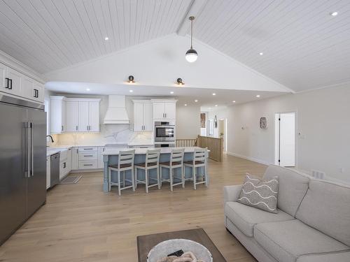 2365 15Th Side Rd., Thunder Bay, ON - Indoor