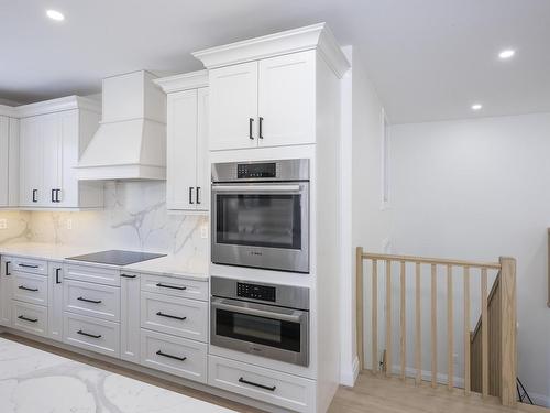 2365 15Th Side Rd., Thunder Bay, ON - Indoor Photo Showing Kitchen With Upgraded Kitchen