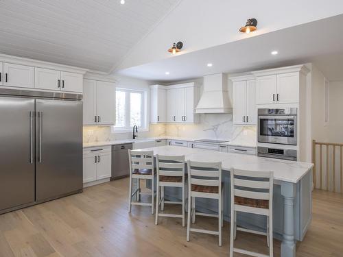 2365 15Th Side Rd., Thunder Bay, ON - Indoor Photo Showing Kitchen With Upgraded Kitchen