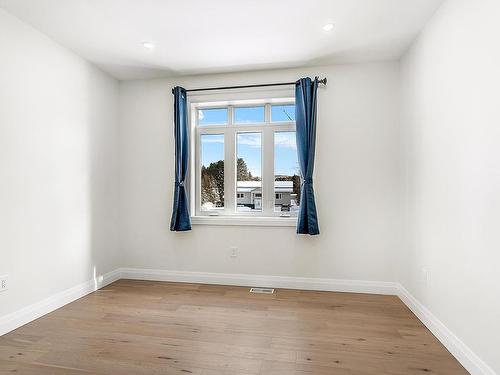 2365 15Th Side Rd., Thunder Bay, ON - Indoor Photo Showing Other Room