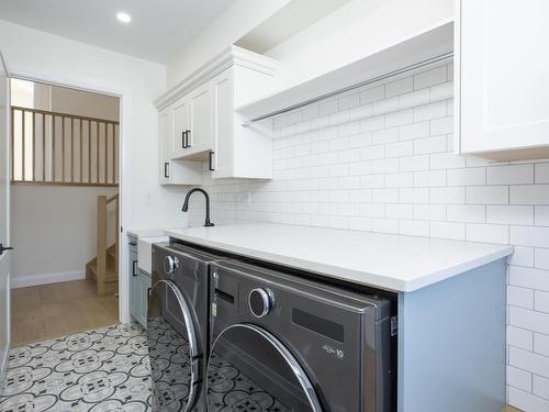 2365 15Th Side Rd., Thunder Bay, ON - Indoor Photo Showing Laundry Room