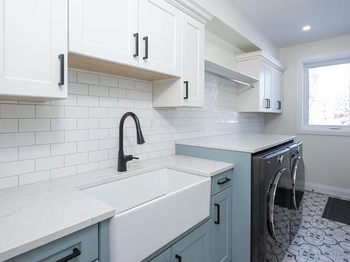 2365 15Th Side Rd., Thunder Bay, ON - Indoor Photo Showing Laundry Room