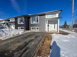 401 Empire Avenue  Thunder Bay, ON P7E 4S3