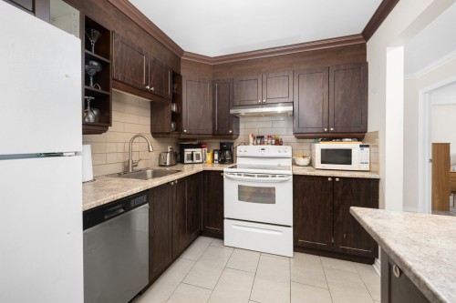 Cuisine - 212-575 Ch. Davignon, Dollard-Des-Ormeaux, QC - Indoor Photo Showing Kitchen