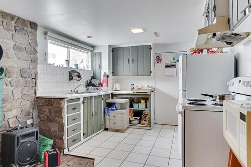 Cuisine - 10075 Boul. Lévesque E., Laval (Saint-François), QC - Indoor