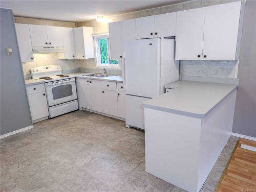 2191 Stadacona Dr, Comox, BC 