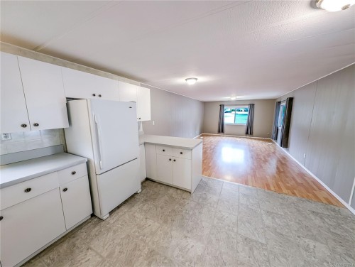 2191 Stadacona Dr, Comox, BC 