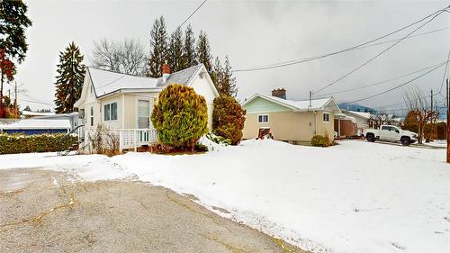2113 Birch Street, Creston, BC - Outdoor