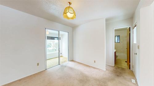 2113 Birch Street, Creston, BC - Indoor Photo Showing Other Room