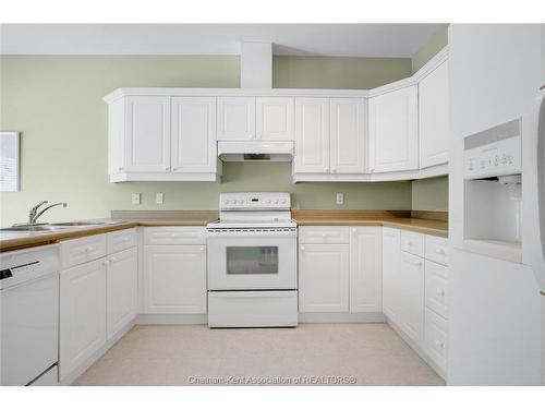 15 Home Place, Chatham, ON 