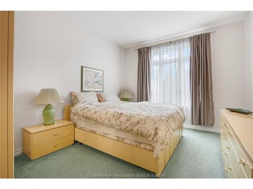 15 Home Place, Chatham, ON 