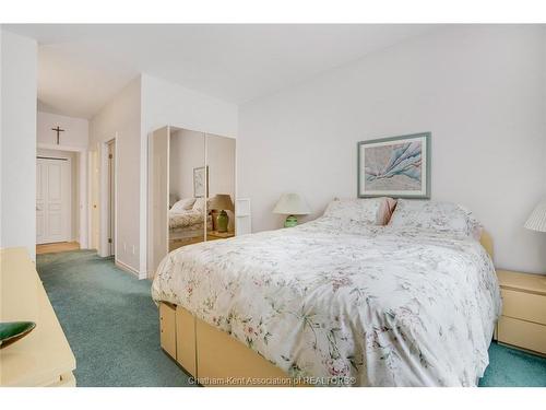 15 Home Place, Chatham, ON 