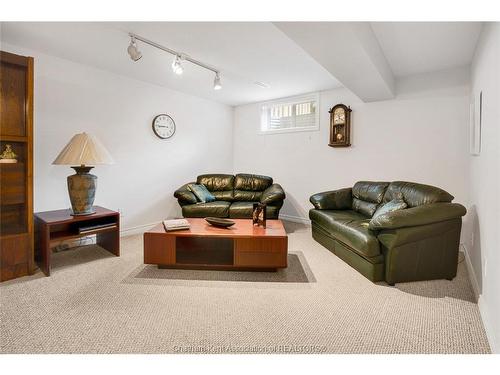 15 Home Place, Chatham, ON 