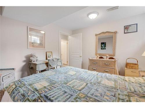 15 Home Place, Chatham, ON 