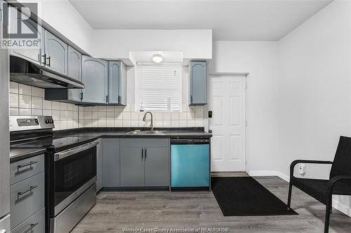 712 Brock, Windsor, ON - Indoor Photo Showing Kitchen With Double Sink