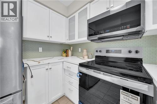 540 Mariner Drive, Waterloo, ON - Indoor Photo Showing Kitchen