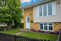 103 VINE STREET  St. Catharines, ON L2R 3Y3