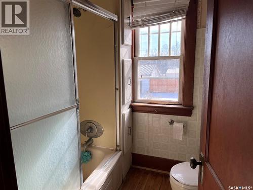 133 2Nd Street E, Lafleche, SK - Indoor Photo Showing Bathroom