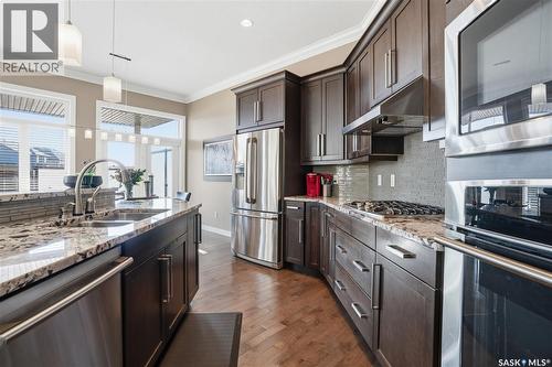 4506 Sandpiper Crescent E, Regina, SK - Indoor Photo Showing Kitchen With Double Sink With Upgraded Kitchen