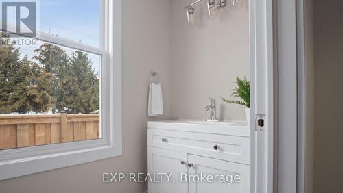 491 Upper Wentworth Street, Hamilton, ON - Indoor Photo Showing Other Room