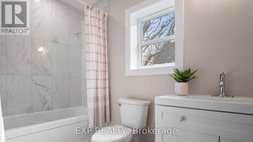 491 Upper Wentworth Street, Hamilton, ON - Indoor Photo Showing Bathroom