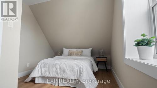 491 Upper Wentworth Street, Hamilton, ON - Indoor Photo Showing Bedroom