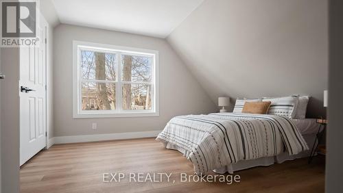 491 Upper Wentworth Street, Hamilton, ON - Indoor Photo Showing Bedroom