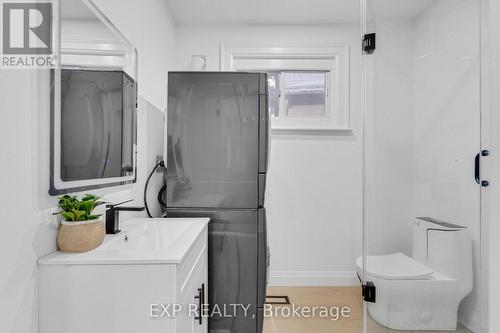 64 Lancaster Street E, Kitchener, ON - Indoor Photo Showing Laundry Room