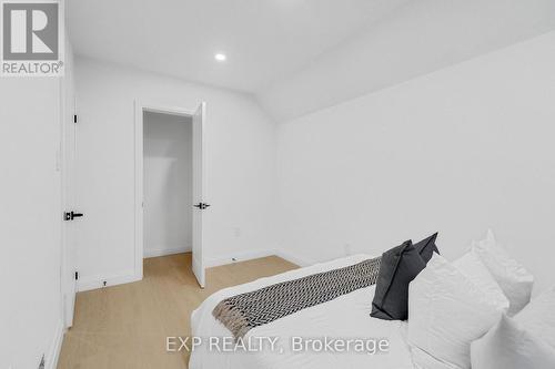 64 Lancaster Street E, Kitchener, ON - Indoor Photo Showing Other Room