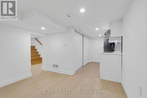 64 Lancaster Street E, Kitchener, ON - Indoor