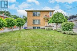 228 BURNSIDE DRIVE  London East (East I), ON N5V 1B9