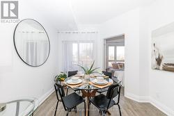 Dinette space - 