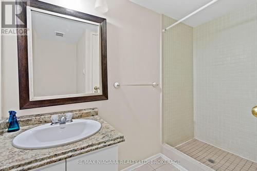 Three piece bath. One of two bathrooms within. - 502 - 7 Gale Crescent, St. Catharines (E. Chester), ON - Indoor Photo Showing Bathroom
