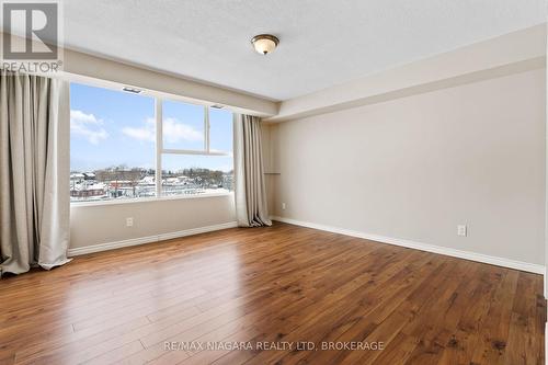 Large primary suite. - 502 - 7 Gale Crescent, St. Catharines (E. Chester), ON - Indoor Photo Showing Other Room