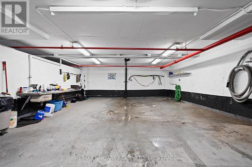 Car wash station. - 502 - 7 Gale Crescent, St. Catharines (E. Chester), ON - Indoor Photo Showing Garage