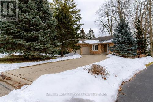 27 WOODSIDE DRIVE  Tillsonburg, ON N4G 5P9