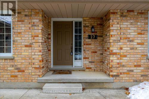 27 WOODSIDE DRIVE  Tillsonburg, ON N4G 5P9