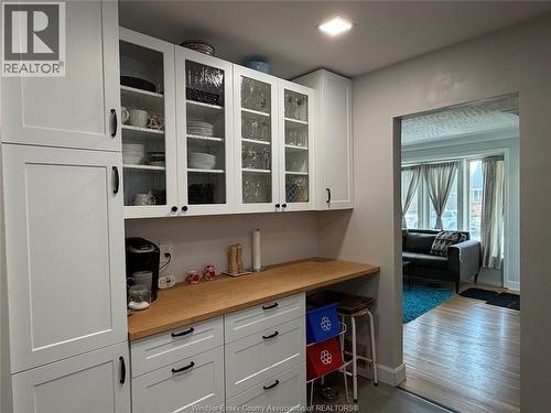 858 Laporte, Windsor, ON - Indoor