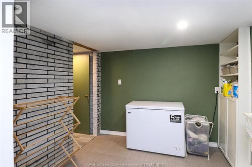 858 Laporte, Windsor, ON - Indoor Photo Showing Laundry Room
