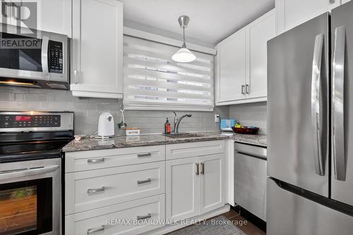 2462 Tupper Avenue, Ottawa, ON - Indoor Photo Showing Kitchen With Stainless Steel Kitchen With Upgraded Kitchen