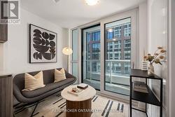 725 - 15 RICHARDSON STREET  Toronto, ON M5A 0Y5