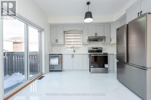13 Travis Crescent, Brampton, ON - Indoor Photo Showing Kitchen