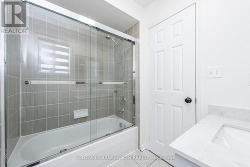 13 Travis Crescent, Brampton, ON - Indoor Photo Showing Bathroom