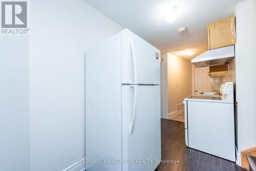13 Travis Crescent, Brampton, ON - Indoor Photo Showing Laundry Room