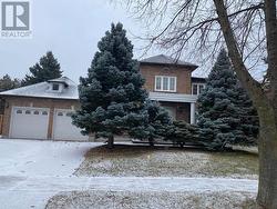 49 HIGHGLEN AVENUE E  Markham, ON L3R 8P9