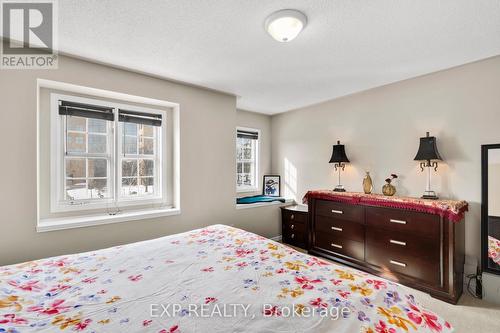 9039 Yonge Street, Richmond Hill, ON - Indoor Photo Showing Bedroom