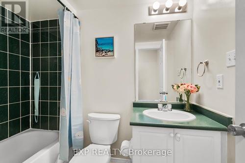 9039 Yonge Street, Richmond Hill, ON - Indoor Photo Showing Bathroom